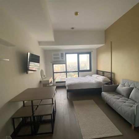 אפרטהוטל קואזון סיטי Cozy Fully Furnished Qc Studio With Skyline View מראה חיצוני תמונה